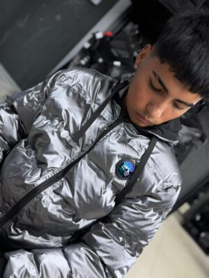WhatsApp Image 2026-04-30 at 3.22.58 PM(1) CHAQUETA SUPRKZXN GREY REVERSIBLE KZ-023