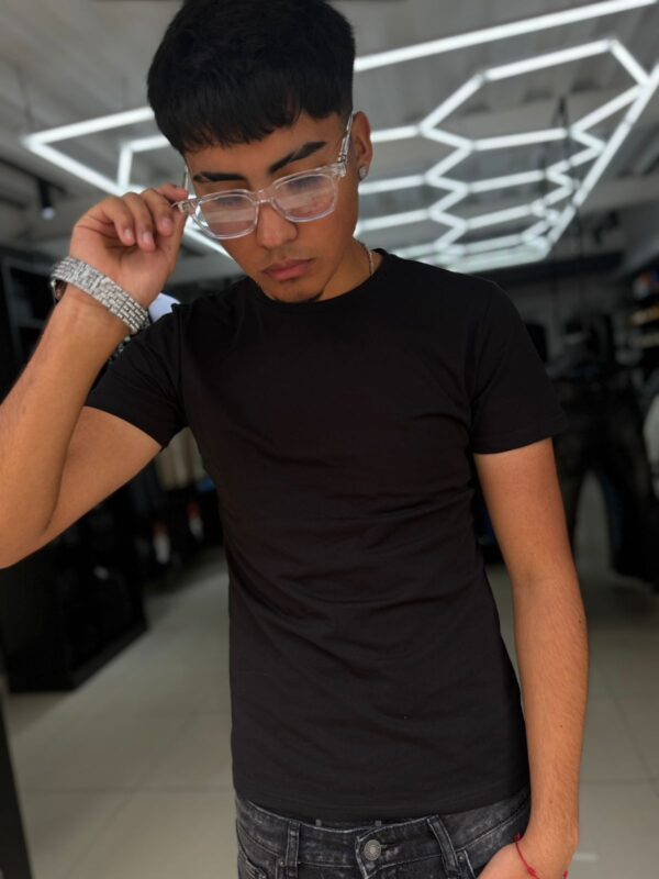 POLERA BASICA NEGRA LOGEQI LIMITED
