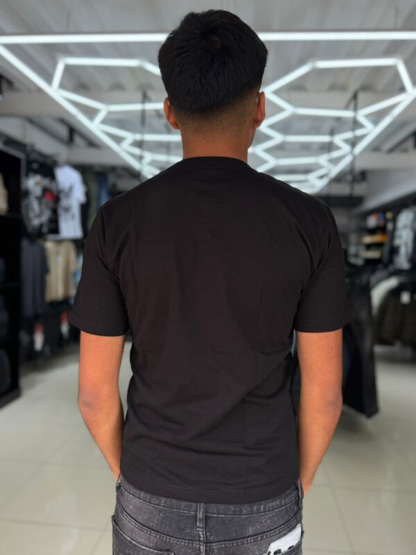 POLERA ESTATUA DE LA LIBERTAD NEGRA BRILLANTE ORIGINALS NIÑO