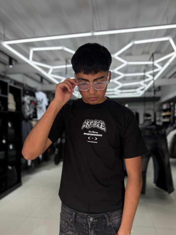 POLERA M Y M NEGRA BRILLANTE NIÑO