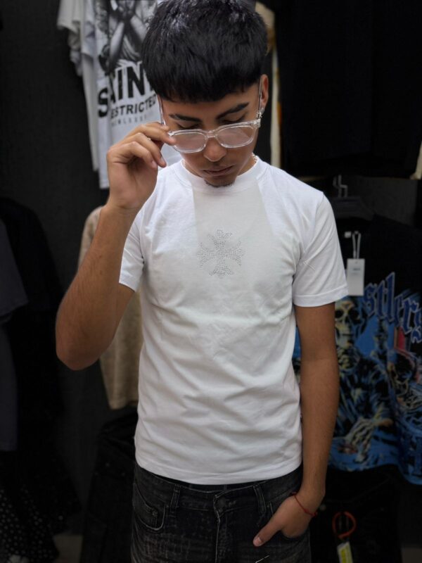 POLERA CHROME HEARTS BLANCO SLIM FIT NIÑO BRILLO