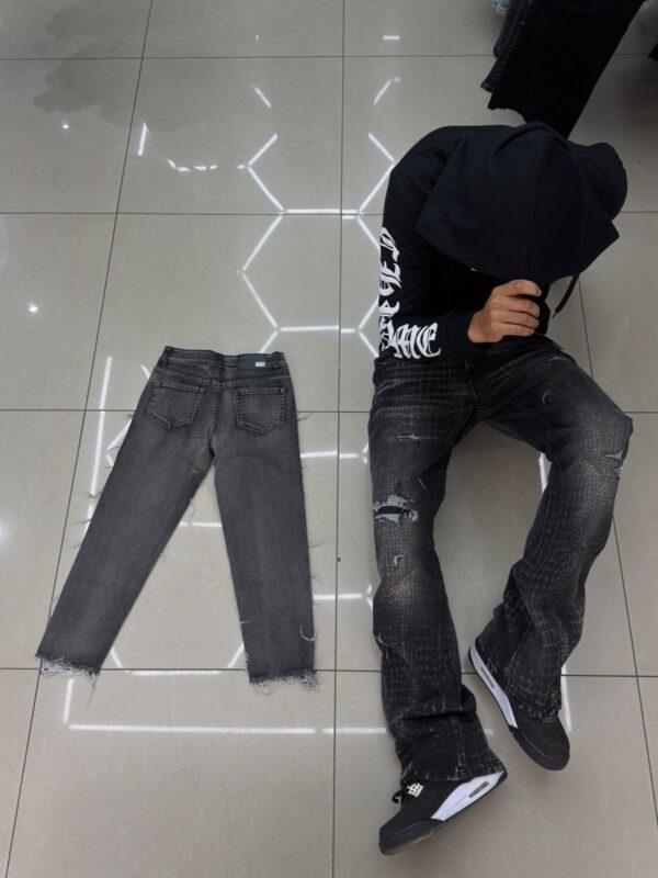 JEANS ARCOIRIS GRIS RASGADO SLIM FIT NIÑO XT-535