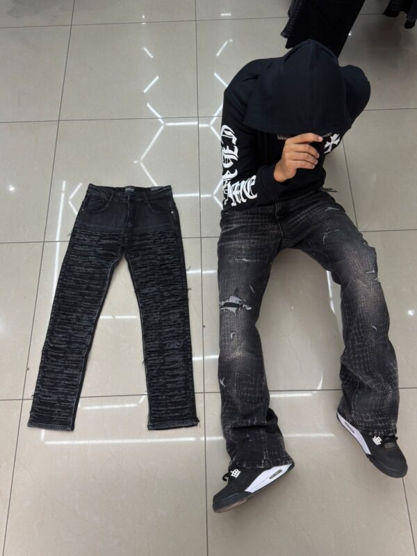 JEANS ARCOIRIS NEGRO-GRIS RASGADO SLIM FIT NIÑO L132