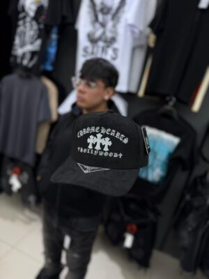 WhatsApp Image 2026-05-21 at 12.50.40 PM(1) JOCKEY CHROME HEARTS NEGRO CRUZ SEMI CURVO CAP PREMIUM