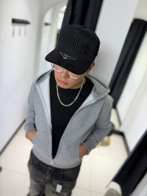 JOCKEY CURVO LA CHROME HEARTS BLACK CRUZ - GAMUZA