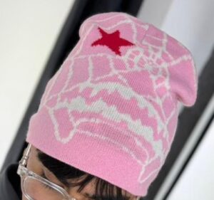 GORRO DE LANA TELA ARAÑA Y ESTRELLA ROSADO