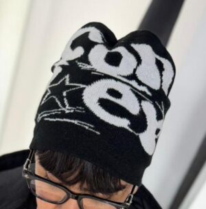 WhatsApp Image 2026-05-21 at 5.31.00 PM GORRO DE LANA CHROME HEARTS NEGRO-BLANCO