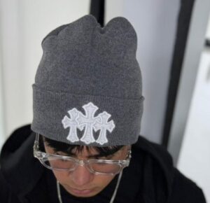 GORRO DE LANA TRES CRUZ GRIS OSCURO