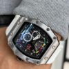 RELOJ KADIBIN BLANCO Y METALICO GRIS