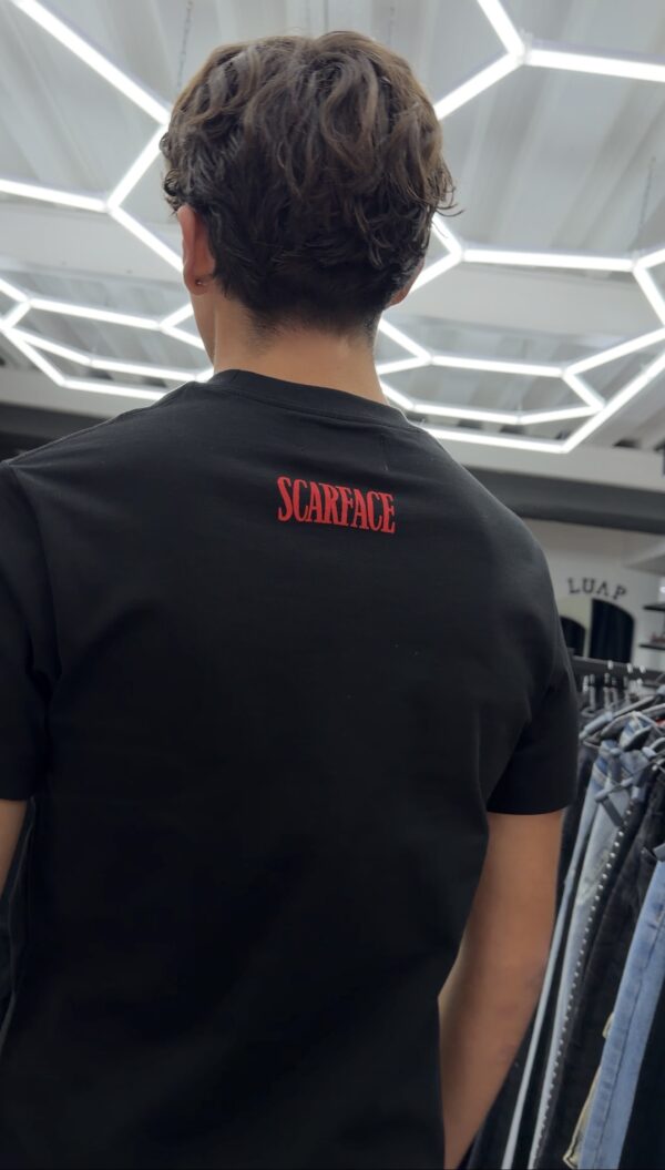 POLERA LUAP SCARFACE REGULAR FIT NEGRO