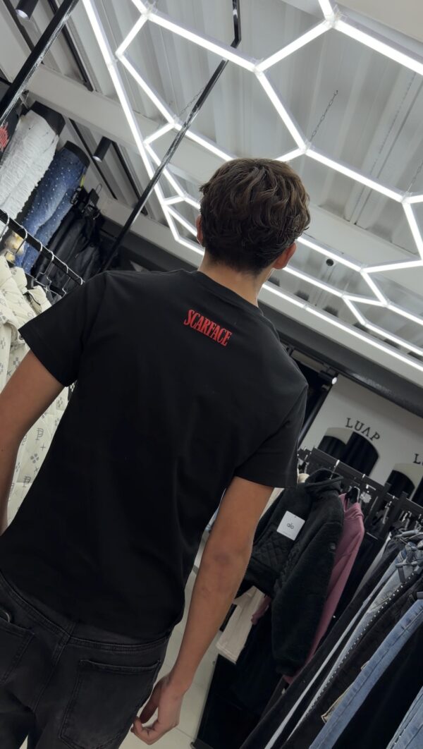 POLERA LUAP SCARFACE REGULAR FIT NEGRO
