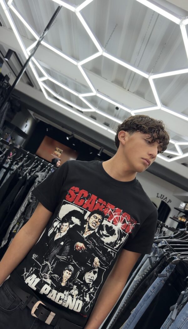 POLERA LUAP SCARFACE REGULAR FIT NEGRO