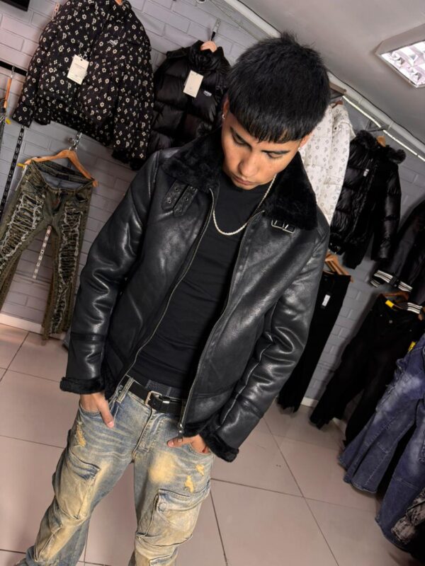 CHAQUETA BÁSICA NEGRA PELUDO 2641-1