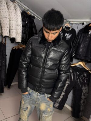 WhatsApp Image 2026-06-23 at 11.16.47 AM CHAQUETA CUERO NEGRO PELUDO 2636