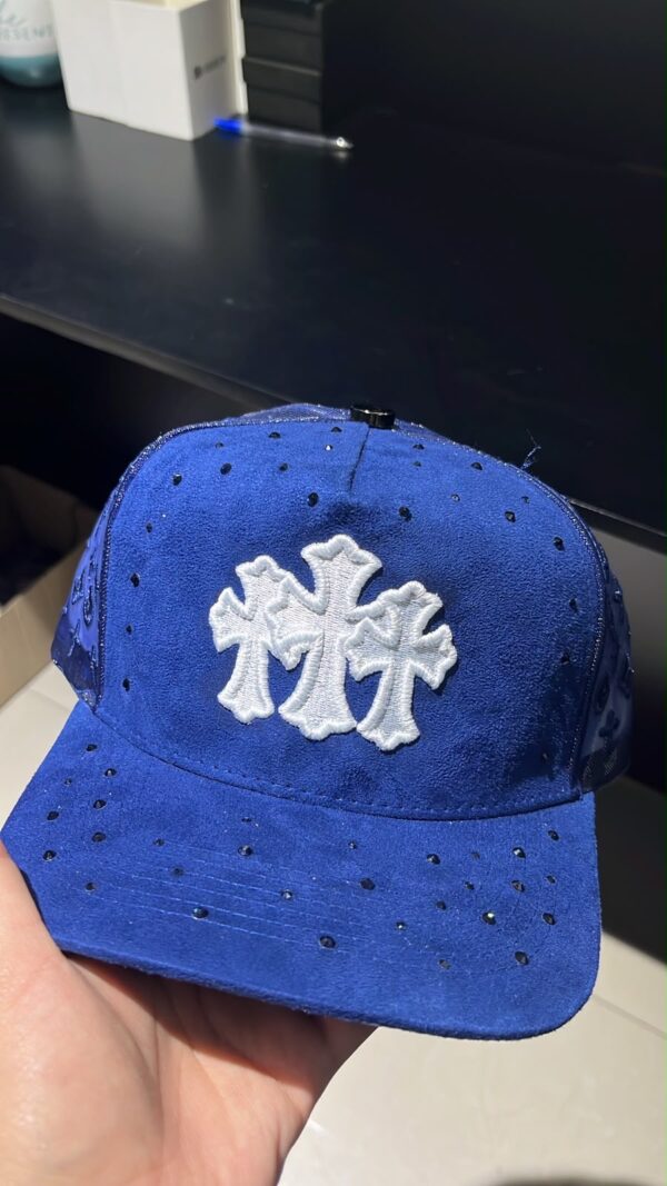 JOCKEY PREMIUM CAP AZUL GAMUZA MAYA BRILLO TRES CRUZ BLANCO