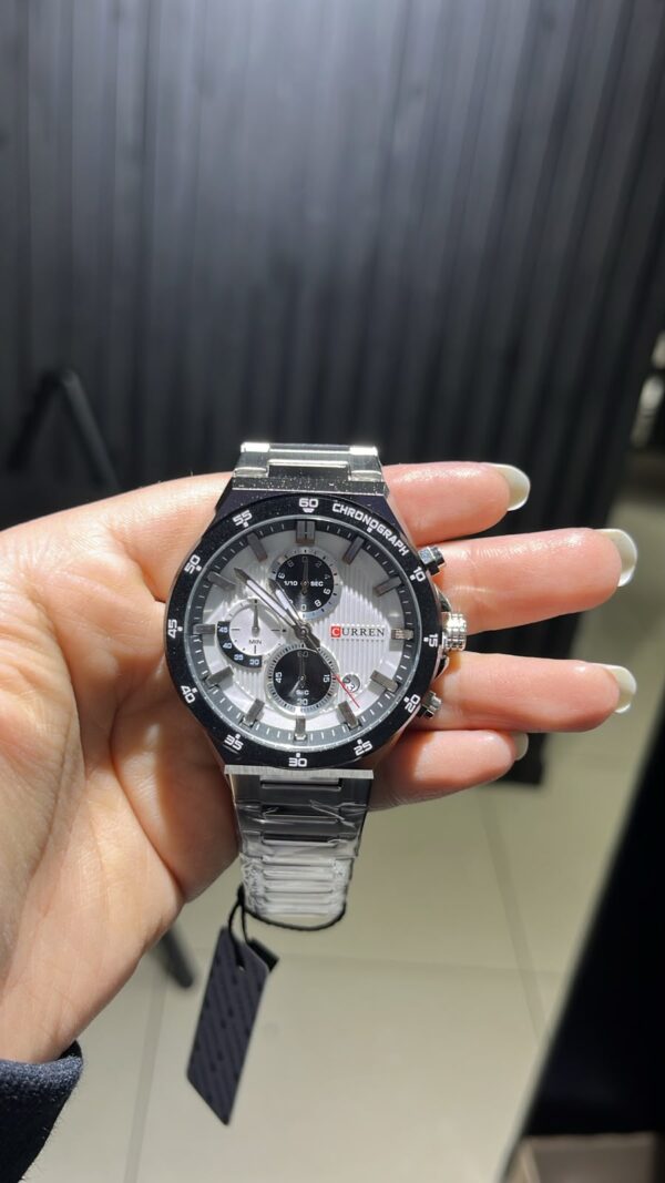 RELOJ CURREN METALIZADO REDONDO BLANCO Y NEGRO CRONOMETRO