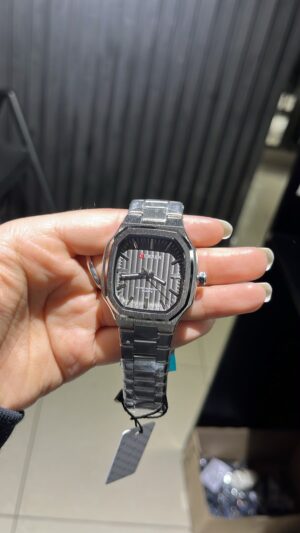 RELOJ CURREN METALIZADO SILVER LÍNEAS NEGRAS