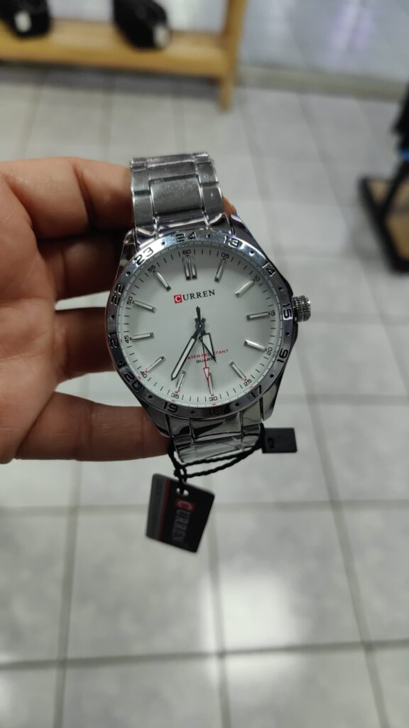 RELOJ CURREN METALIZADO SILVER Y RED